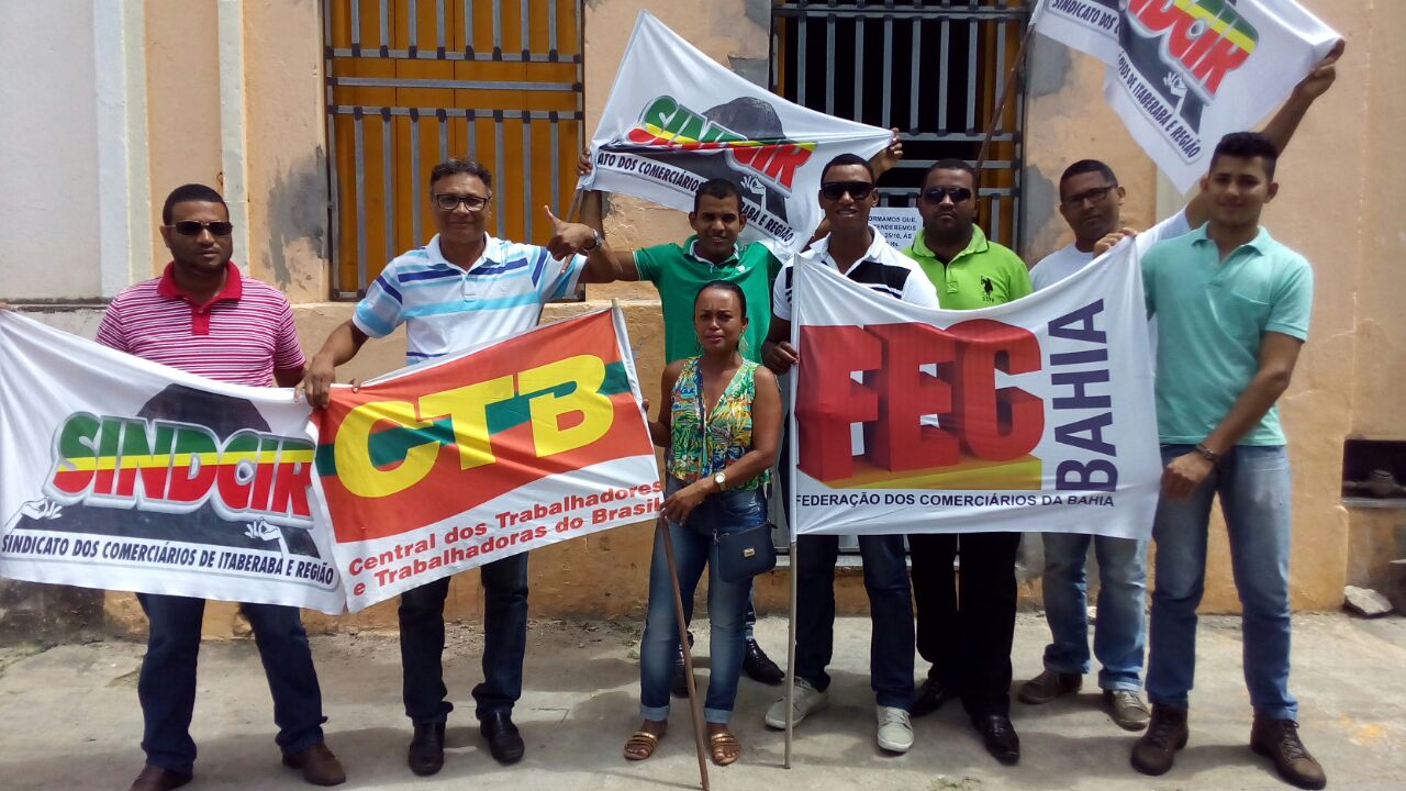 Diretoria do Sindicato dos Comerciários de Itaberaba e região participa de manifestação contra a PEC 241 em Itaberaba-BA